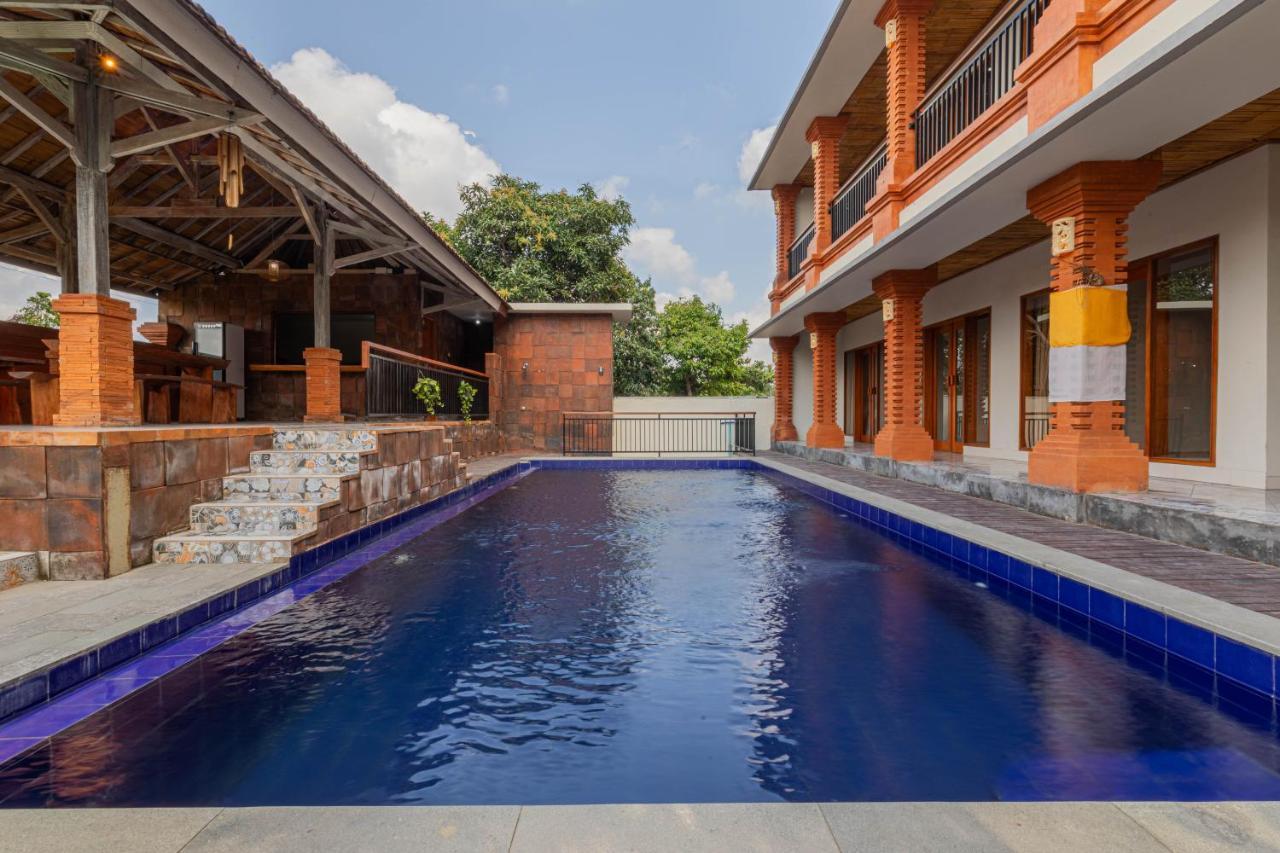 Candra Loka Studio & Apartment By The Loka Kerobokan  Exterior photo